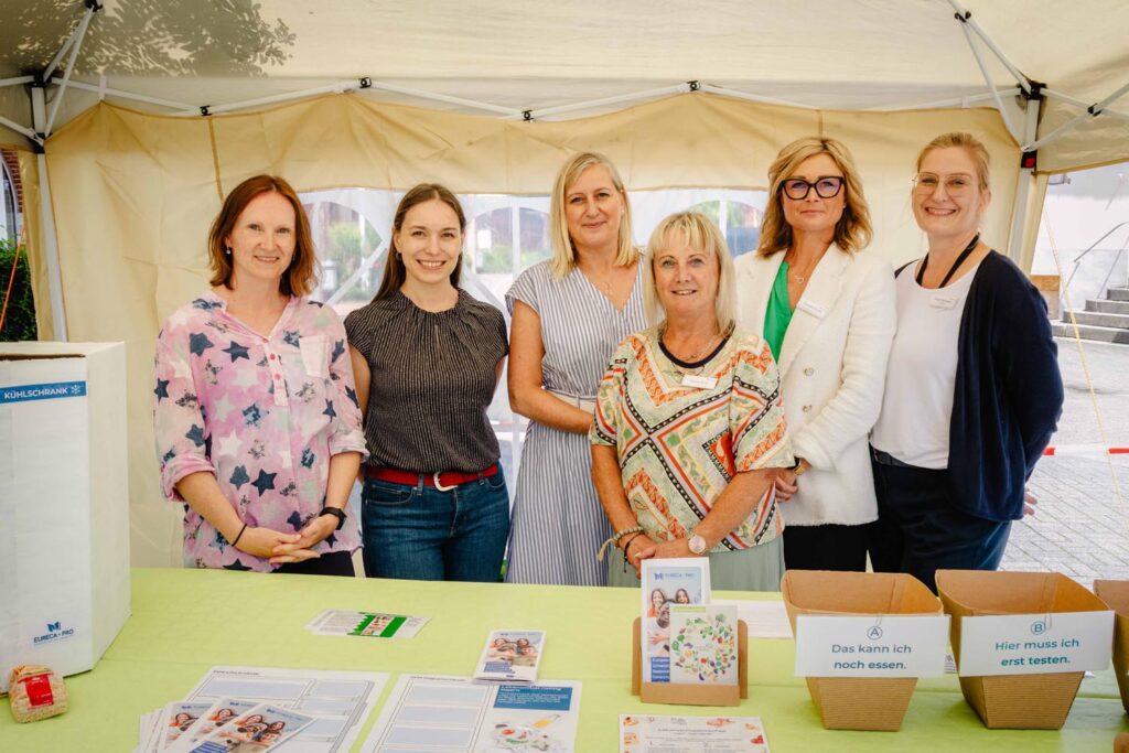 Gruppenfoto mit Mitarbeitenden der EURECA-PRO und Mitarbeitenden aus dem BFW Leipzig